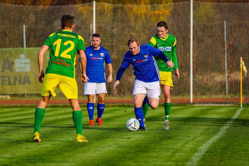 Fotbalisté TJ START Tlumačov (na snímku fotbalisté v zelených dresech).