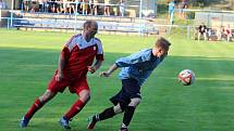 FK Holýšov B (v modrém) - Sokol Osvračín (v červeném) 2:2, na penalty 2:4.