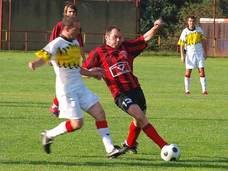 Z utkání Spartaku Klenčí s 1 FC Horšovský Týn.