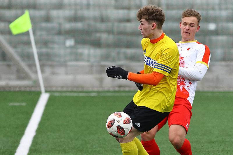 19. kolo KPM: Slavia Vejprnice - Jiskra Domažlice B (žlutí) 1:2.