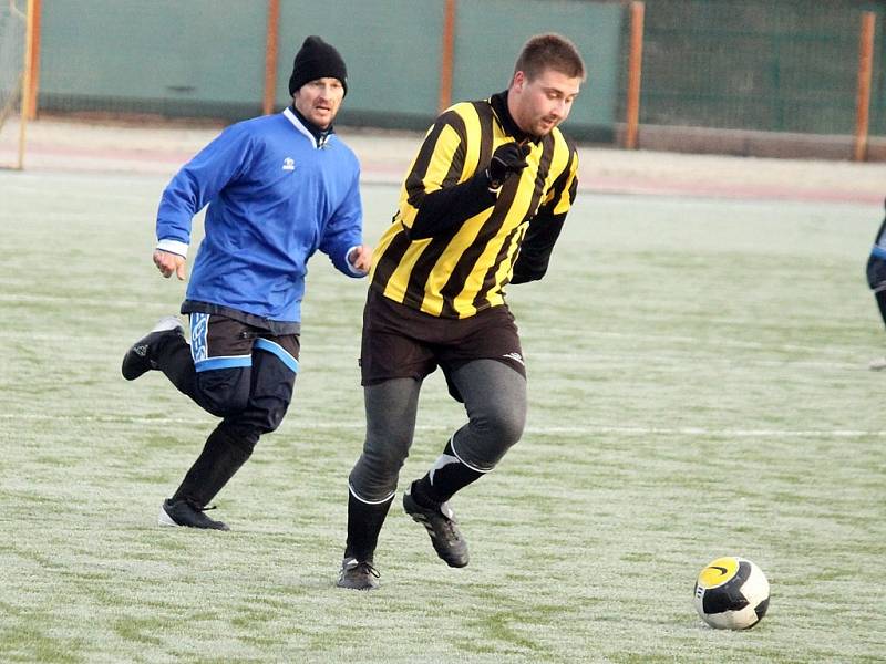 Z turnajového utkání fotbalistů Slavoj Koloveč B a Chotěšova.