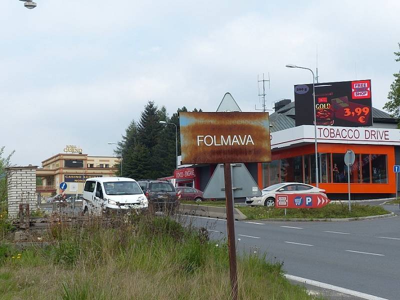 Hraniční přechod Folmava-Schafberg dnes a před vstupem do EU.