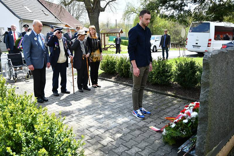 Belgická a polská delegace navštívila ve čtvrtek město Holýšov.