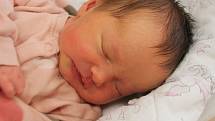Ella Velkoborská z Přeštic (2940 g, 49 cm) přišla na svět 20. května v 8:24 hodin v klatovské porodnici. Pohlaví miminka si rodiče Anna a Petr nechali jako překvapení na porodní sál. Doma se na sestřičku těší Petr (2).