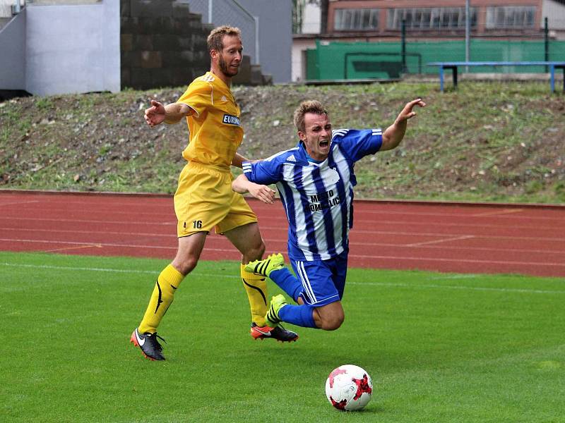 Z utkání fotbalistů Jiskry Domažlice B a FC Chotíkov 1932.