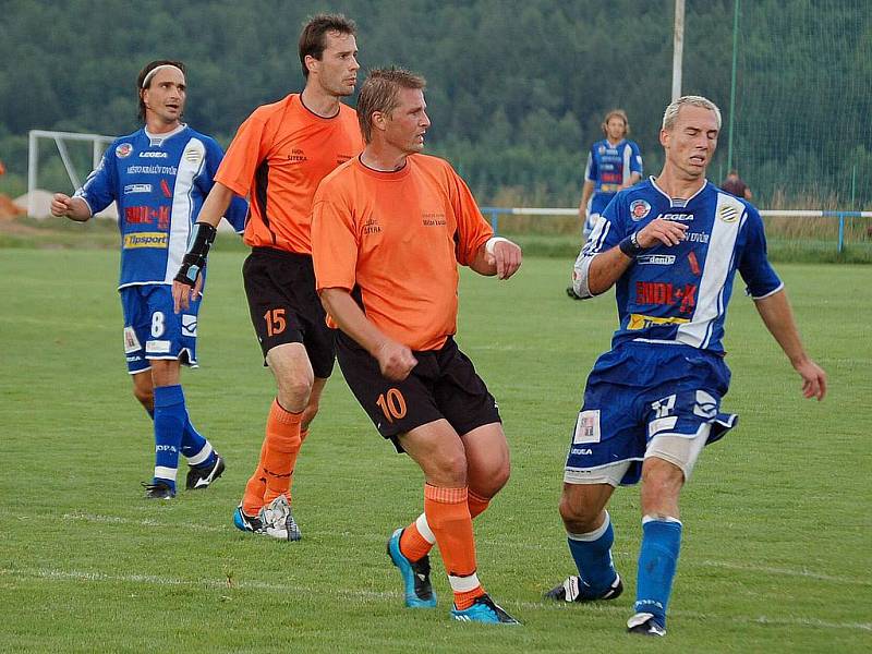 Z pohárového utkání Slavoje Koloveč s třetiligovým FK Králův Dvůr.