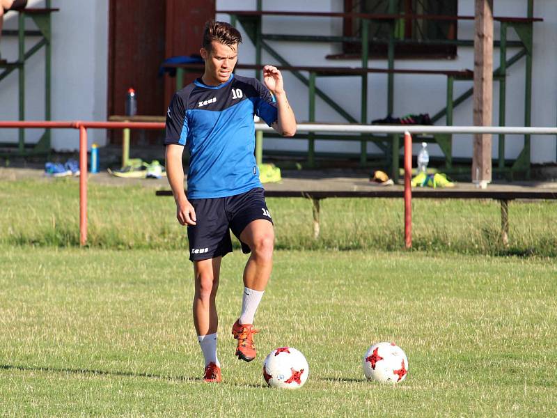 Fotbalisté Jiskry už trénují na další sezonu v České fotbalové lize.