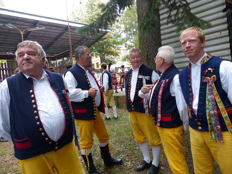 Klenotnicový pořad udělal tečku za svátkem folkloru.