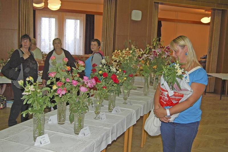 Výstava květin v Lidovém domě ve Staňkově.