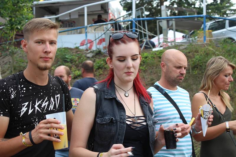 Chodrockfest 2019, druhý den. Nejvíce zazářila kapela Trautenberk.