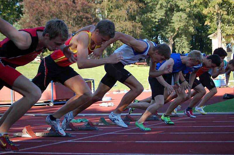 Z 46. ročníku atletického mítinku Chodská 1500 v Domažlicích.