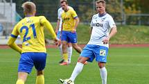 10. kolo FORTUNA ČFL, skupina A: TJ Jiskra Domažlice (na snímku fotbalisté v bílých dresech) - FC Písek 3:0 (2:0).