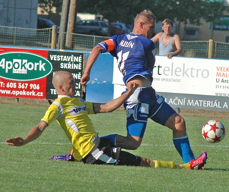 Z utkání fotbalistů FK Králův Dvůr s Jiskrou Domažlice.