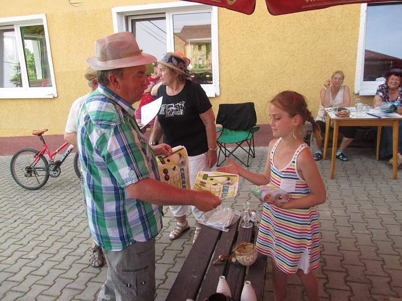 Turnaj v kroketu v Semněvicích.