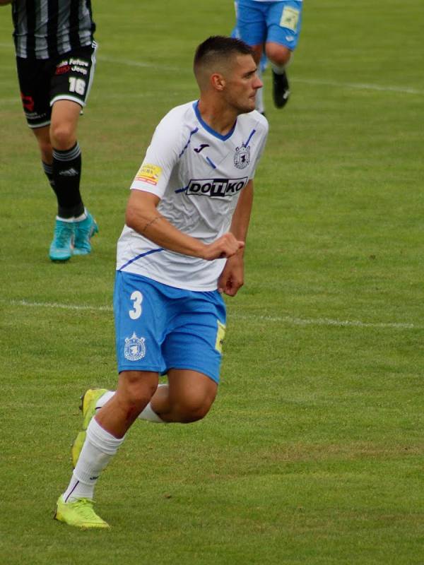 3. kolo FORTUNA ČFL A: Dynamo České Budějovice B - TJ Jiskra Domažlice (hráči v bílých dresech) 0:1 (0:1).