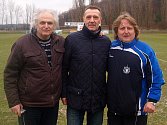 Fotbalová legenda Jan Berger s domažlickými příznivci Miloslavem Fialou a Jiřím Pojarem.