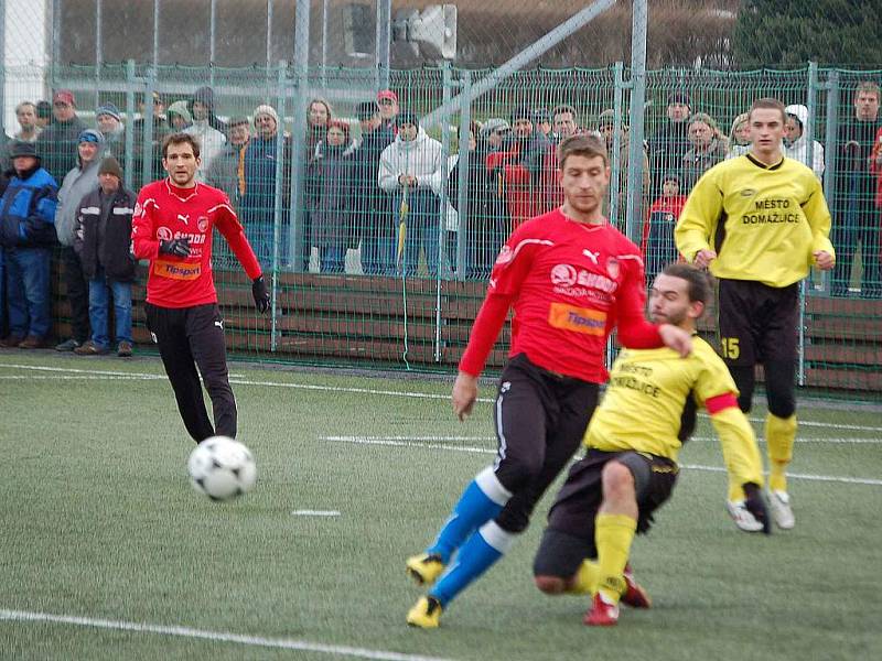 Fotbalový svátek v Domažlicích. Lídr divizní skupiny A Jiskra se utkala s lídrem Gambrinus ligy Viktorií Plzeň.