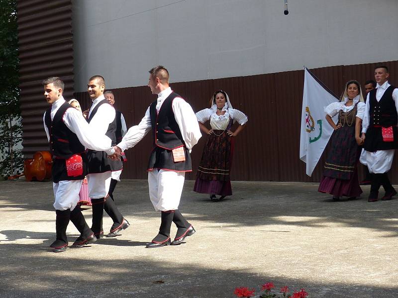 Klenotnicový pořad udělal tečku za svátkem folkloru.