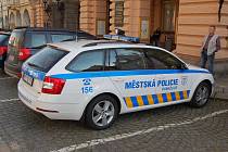 Nové služební vozidlo Škoda Octavia slouží od středy domažlickým strážníkům.