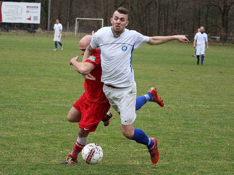 Fotbalisté Holýšova ve druhém utkání jarní části sezony na domácí půdě pouze remizovali s nováčkem z Nýrska. Druhý bod za výhru na penalty hostům zařídil brankář, který si poradil s většinou pokusů domácích exekutorů....