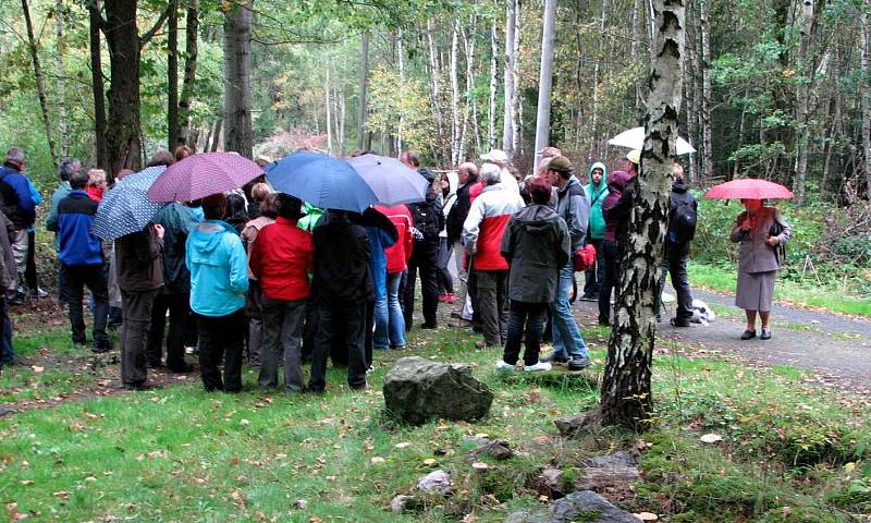 Ze slavnostního otevření Česko-německé naučné stezky Lísková/Haselbach a procházky po ní.