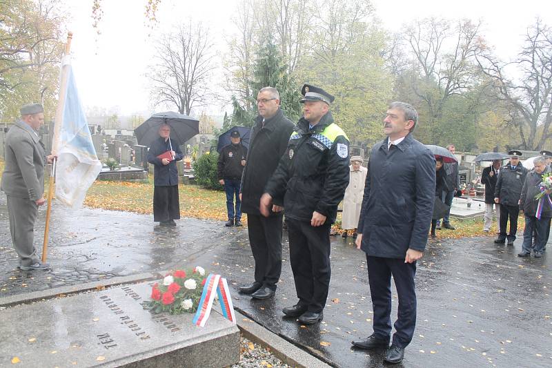 Z oslav republiky v Domažlicích, Kdyni, Holýšově, Staněticích a Hlohové.