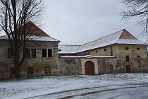 Veškerý výtěžek z bálu bude použit na záchranu zámku v Čečovicích.