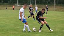 3. kolo FORTUNA ČFL A: Dynamo České Budějovice B - TJ Jiskra Domažlice (hráči v bílých dresech) 0:1 (0:1).