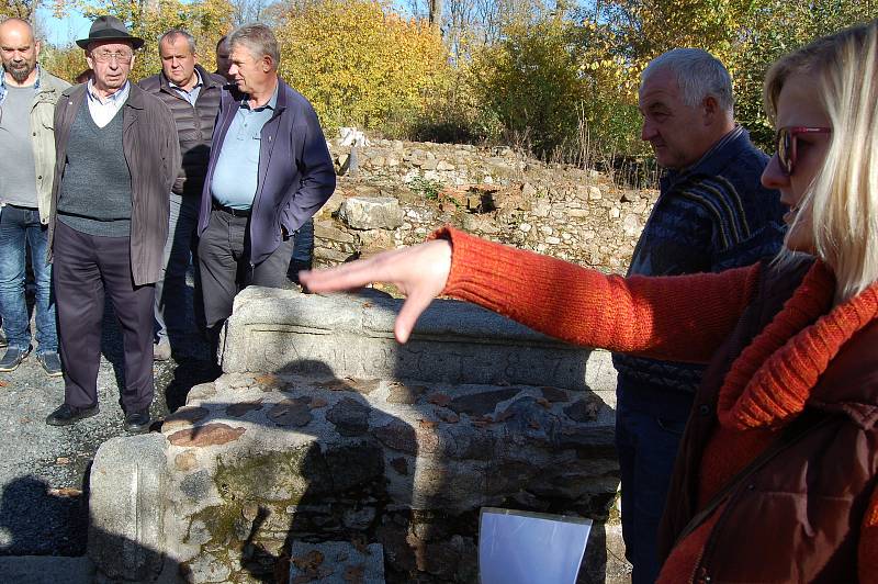 V úterý byl představen projekt, který pomůže zachovat odkryté zbytky staveb v zaniklé Lučině.