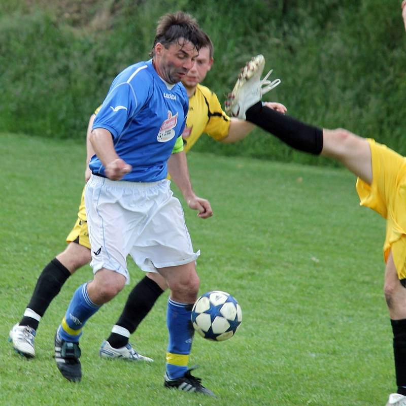 Z dohrávaného utkání mezi fotbalisty Sokol Milavče a Sokol Kout na Šumavě A.