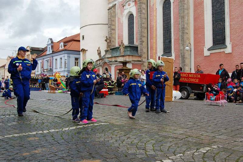 Z festivalu přípravek mladých hasičů v Domažlicích.