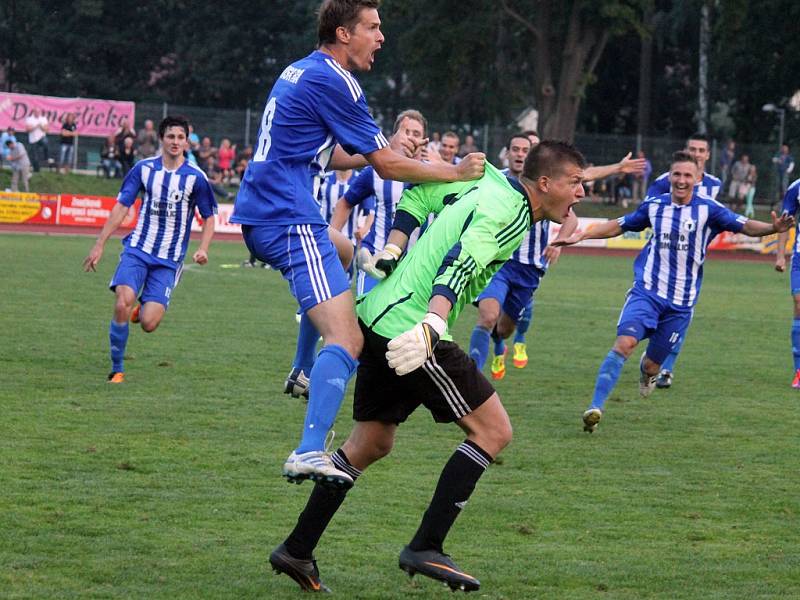 Třetiligová Jiskra Domažlice porazila v penaltovém rozstřelu prvoligové Dynamo České Budějovice a postupuje do 3. kola Poháru České pošty. 