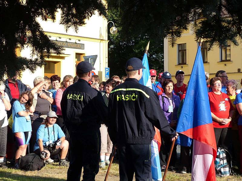 Zahájení srazu turistů v Bělé bylo slavnostní.