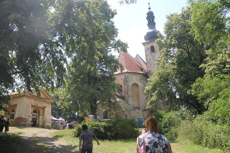 Letos se uskutečnila již třetí bitva na svaté Anně. Tentokrát se dobýval hrad. Nechyběly ani souboje s meči a palné zbraně.