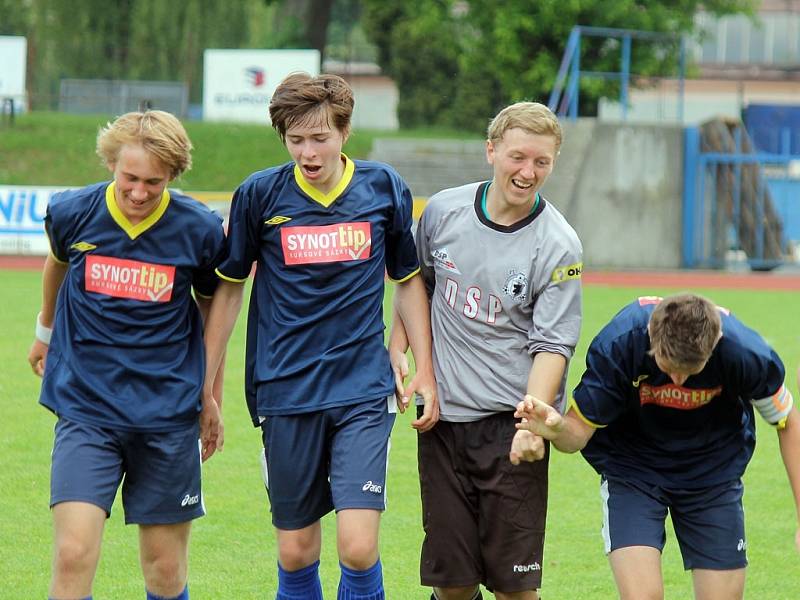 Mladší dorostenci Jiskry Domažlice porazili v posledním mistrovském utkání sezony Slavii Vejprnice a vyhráli krajský přebor.