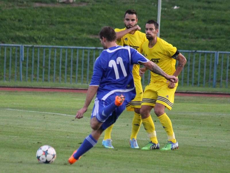 Třetiligové derby mezi FK Tachov a Jiskrou Domažlice.