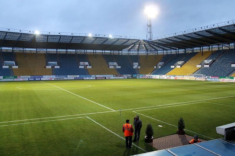 Jiskra na Stínadlech. Odveta osmifinále Poháru České pošty FK Teplice - Jiskra Domažlice 2:1.