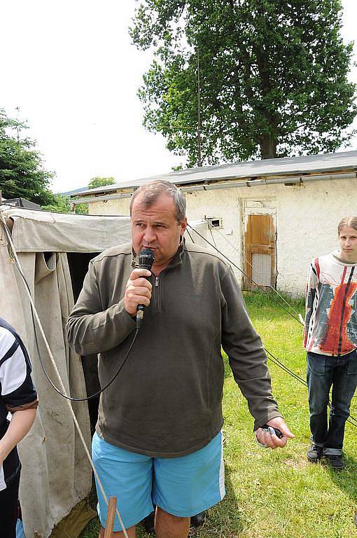 VE SMOLOVĚ U BĚLÉ se za účasti dvou stovek orientačních běžců konalo Mistrovství ČR v rogainningu na 24 hodin. 