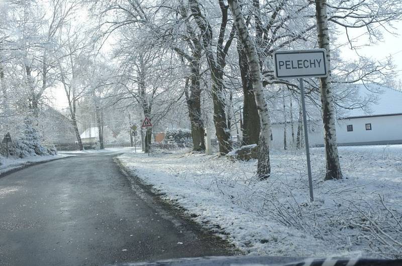 Na Pelechy a Pasečnici v úterý 25. března udeřila zima.