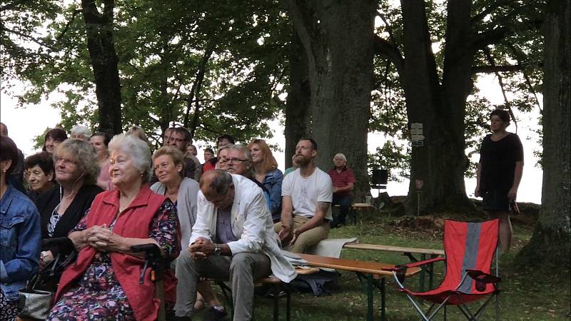 Součástí anenské pouti na Tanaberku byl i koncert slovenského operního pěvce Mateje Vaníka.