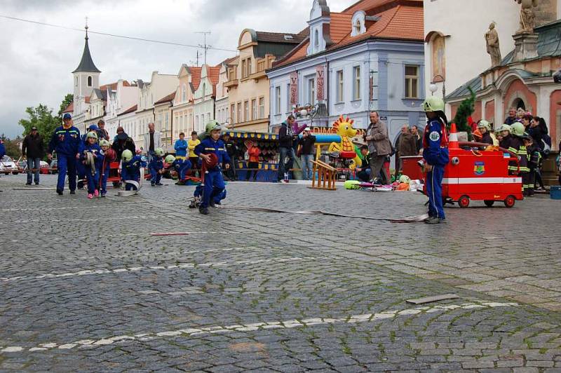 Z festivalu přípravek mladých hasičů v Domažlicích.