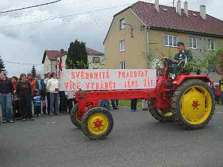 Oslavy 1. máje jsou jednou z oblíbených akcí v Újezdě. Foto: archiv OÚ Újezd