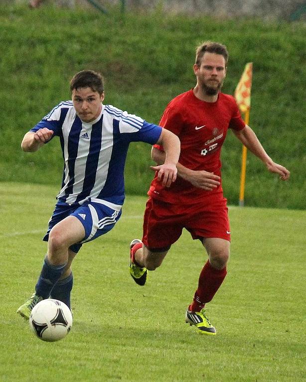 Z utkání fotbalistů Sokola Mrákov a Hraničář Česká Kubice.