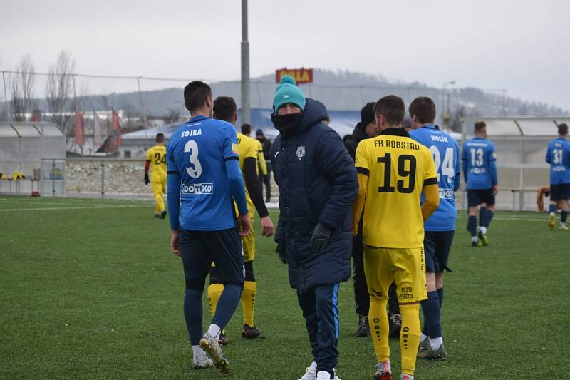 SOUBOJ TÝMŮ Z ČFL mezi Robstavem Přeštice a domažlickou Jiskrou skončil remízou 5:5. Foto: Jiří Pojar