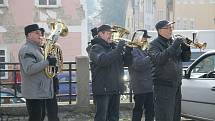 Poslední rozloučení s Antonínem Pavlíkem v Horšovském Týně.