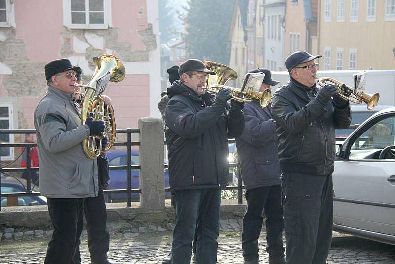 Poslední rozloučení s Antonínem Pavlíkem v Horšovském Týně.