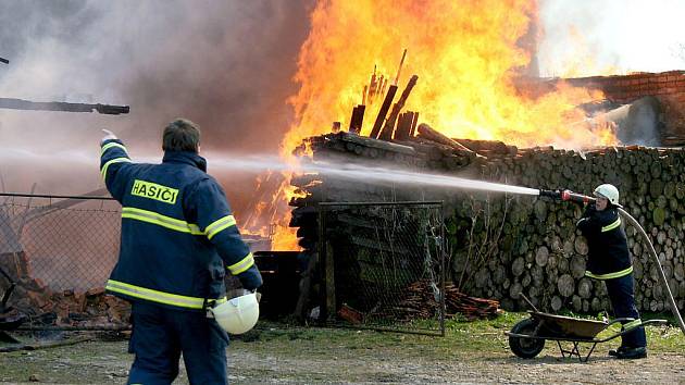 Požár stodoly v Semněvicích.