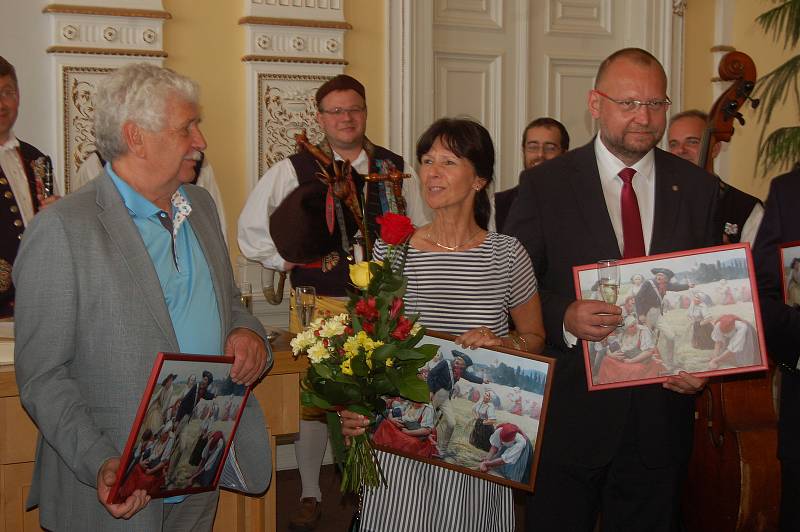 Slavnostní přijetí hostů na domažlické radnici v rámci Chodských slavností.