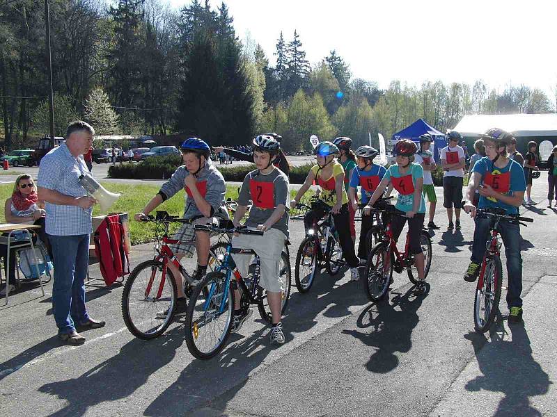 Okresní kolo dopravní soutěže mladých cyklistů.