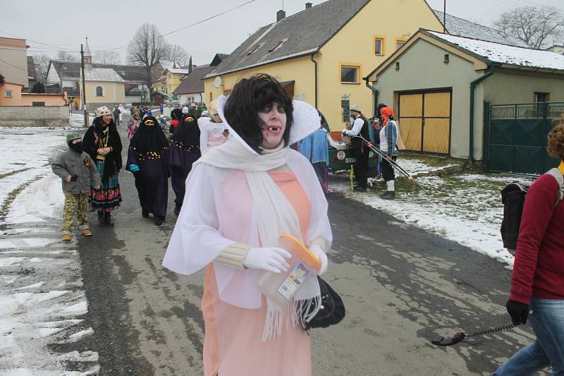 Masopust probíhal v sobotu také v Nevolicích a ve Stráži 